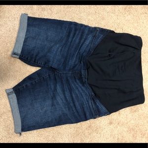 Maternity shorts